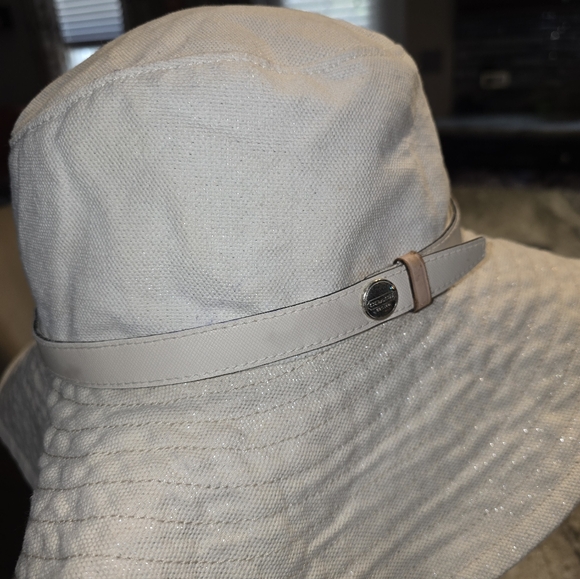 Coach Canvas Hat - Picture 5 of 6